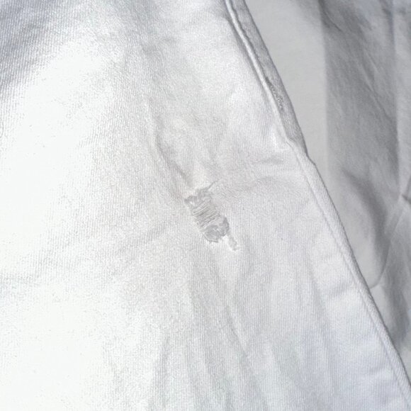 Signature Levi Strauss*White Mid-Rise Cropped Distressed Jeans - Picture 12 of 12